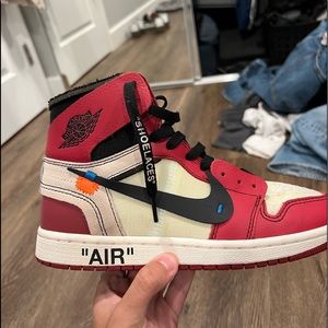 Offwhite x Jordan 1 Chicago